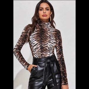 Tiger faux calf hair turtleneck shirt size large